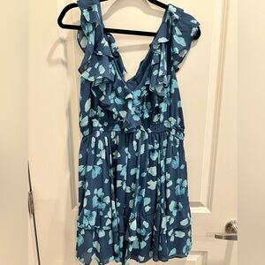 Ruffle Abercrombie dress, size L, great condition